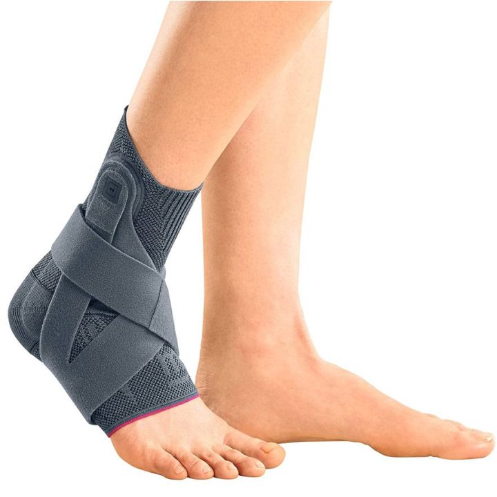 Chevillère ligamentaire avec strapping rigide Levamed active Mediven